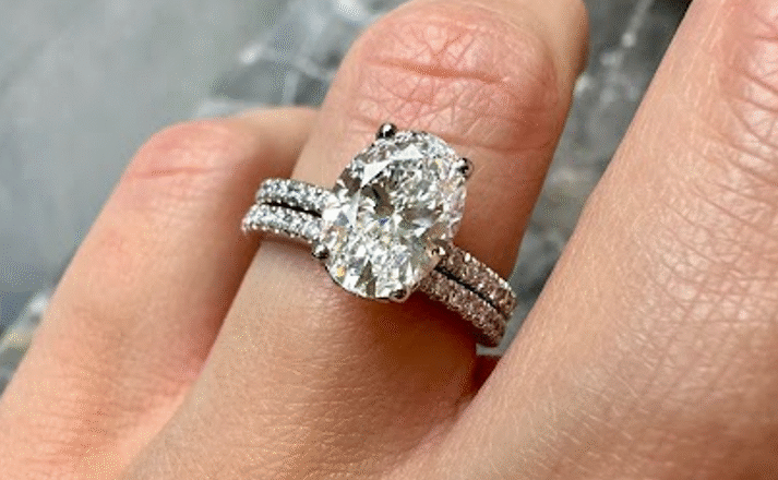Oval Diamond Ring
